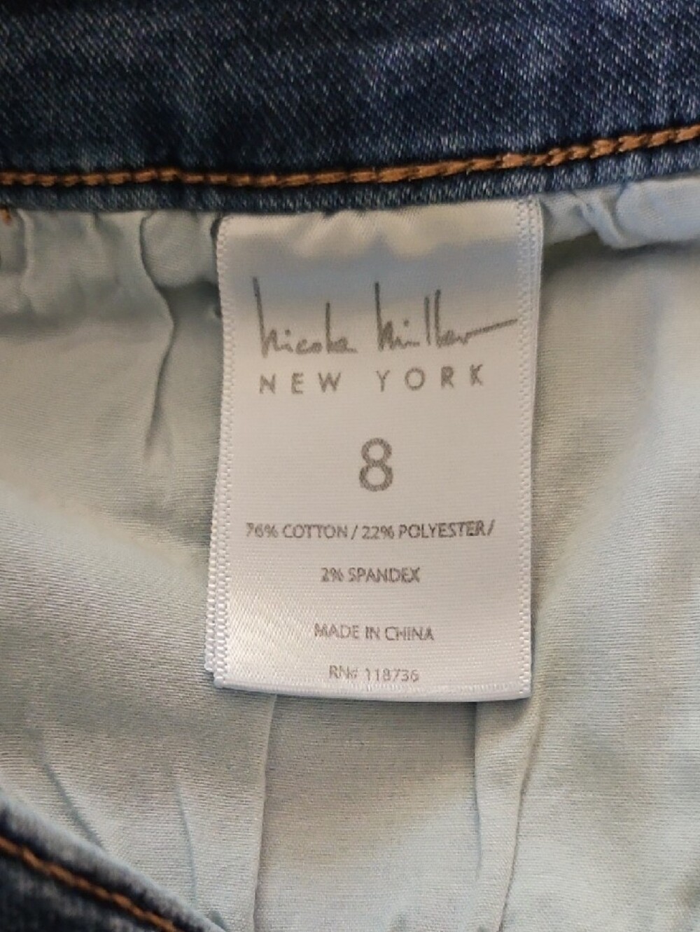 Nicole Miller -Soho High Rise Shorts-  Size 8 - Picture 7 of 7